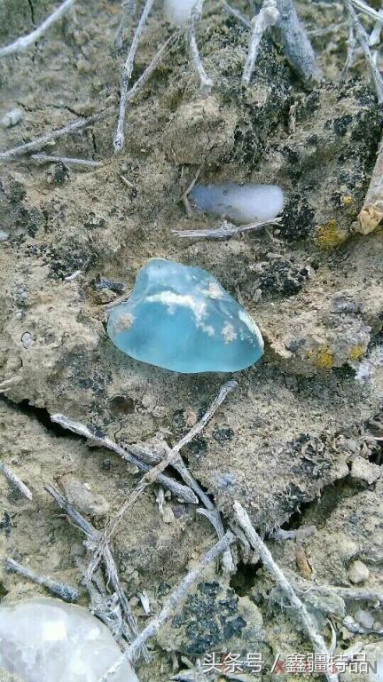 新疆戈壁海蓝宝石一克拉多少钱,新疆阿勒泰戈壁海蓝宝石原石