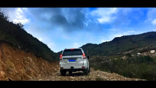 普拉多2700山路,山路试驾霸道2800柴油