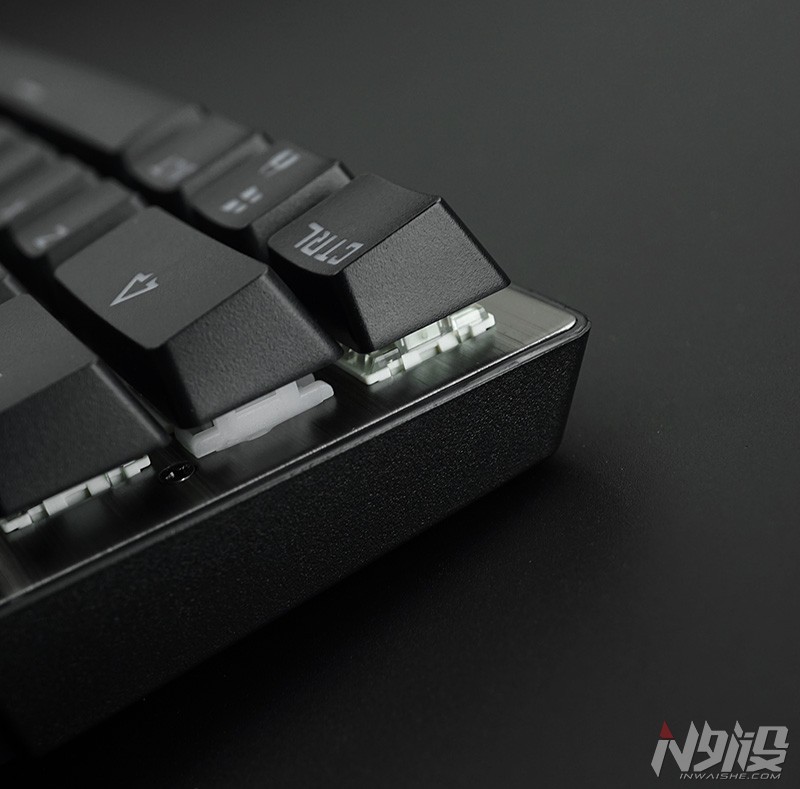 宜博键盘k753怎么调灯光,宜博k753拯救者机械键盘