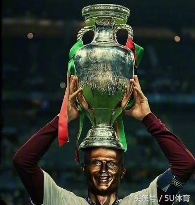 梅西和c罗雕像,c罗和梅西的雕像