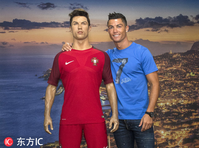 c罗蜡像在纽约揭幕全过程,c罗最逼真的蜡像