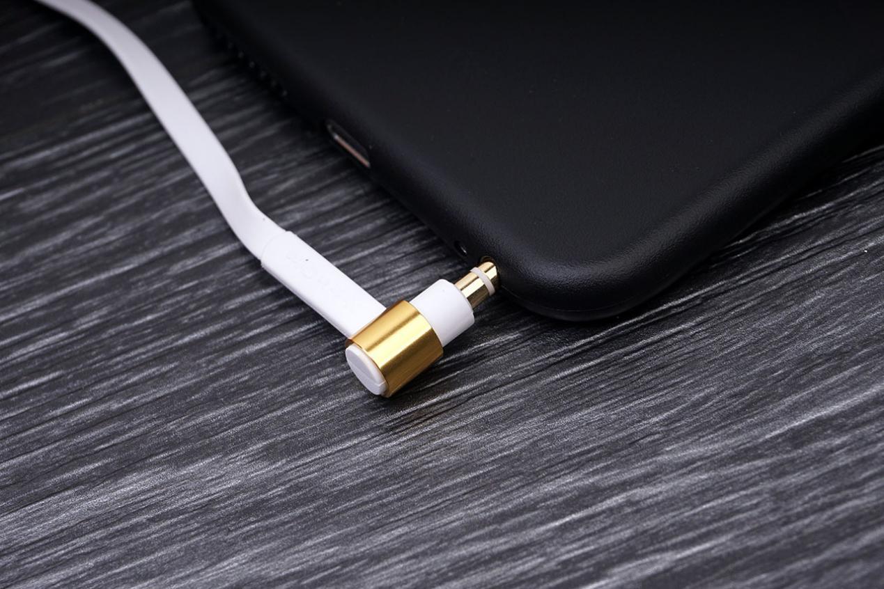 大品牌做品牌小品牌做品类,大品牌低端耳机好吗