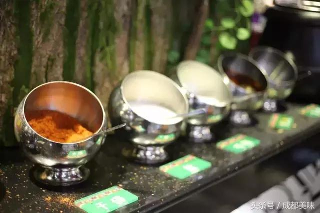 春熙路川剧变脸表演哪家最好,春熙路哪里吃火锅可以看川剧变脸