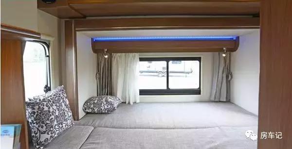 凯伦宾威大通c型房车评测,福特新世代凯伦宾威b型房车