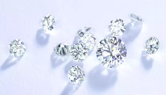 一颗价值三千万的钻石,一颗钻石价值2亿