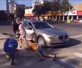 这兄弟一表人才风度翩翩，为什么没有媳妇呢？