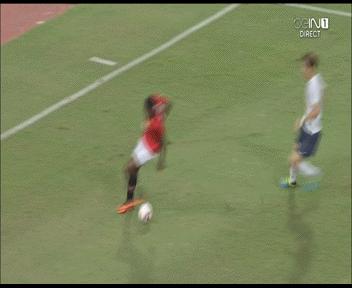 愚人节快乐恶搞视频,足球搞笑庆祝动作gif