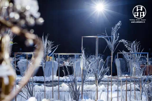 刘诗诗婚礼布置花,刘诗诗吴奇隆婚礼花多少