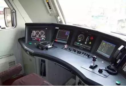 火车刹车刹不住了,火车为什么刹车没有感觉