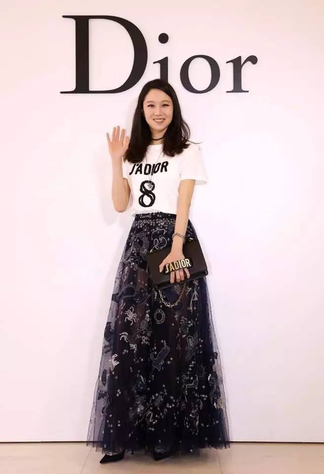 今年买什么包好看,买今年最流行哪款包包