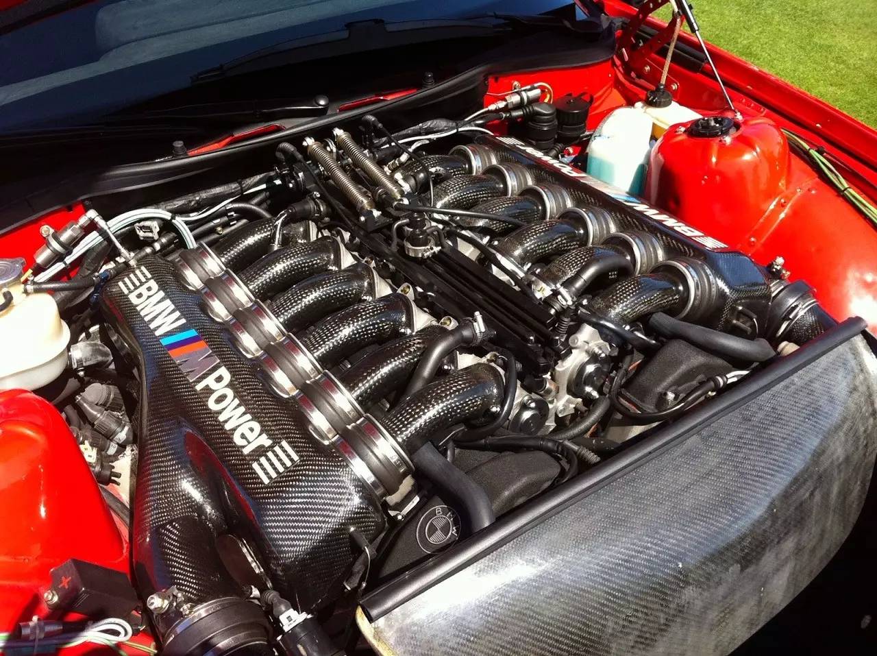 宝马跑车z8,bmw的超跑