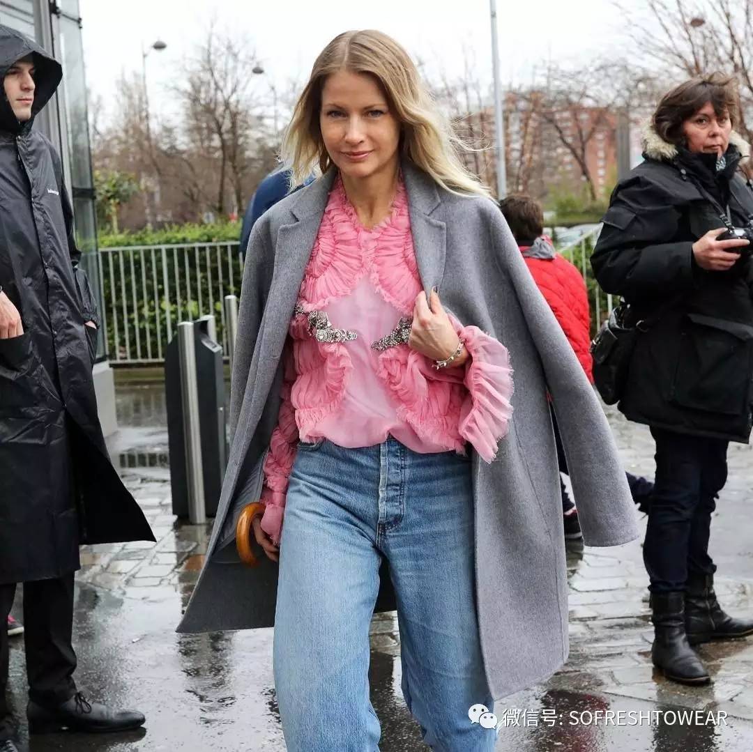 ugg鞋穿搭,ugg变黑色