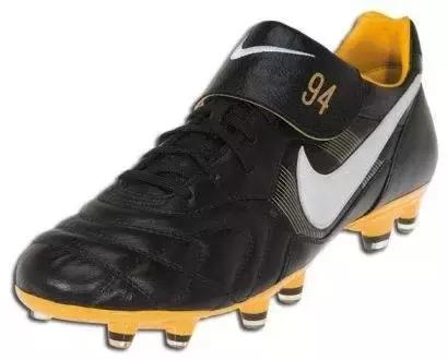 他们穿什么用英文怎么说,他们穿着什么用英文怎么说