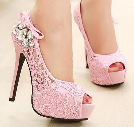 十二星座适合什么鞋子,十二星座的衣服和鞋子