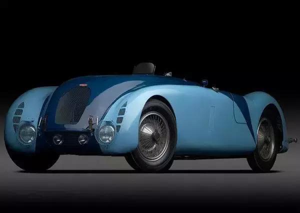 你们都是来看赛车，我来看的是会移动的几个亿！