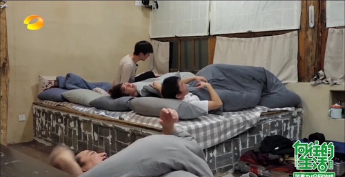 何炅和魏大勋是什么关系,何炅魏大勋在一起了吗