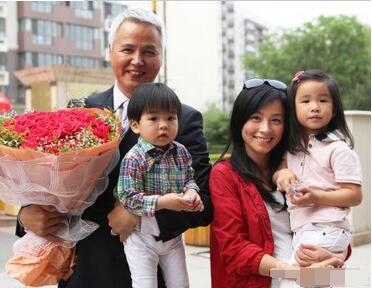 能把卖面膜说成是做慈善，此种营销不服不行，张庭or鸡汤女王？