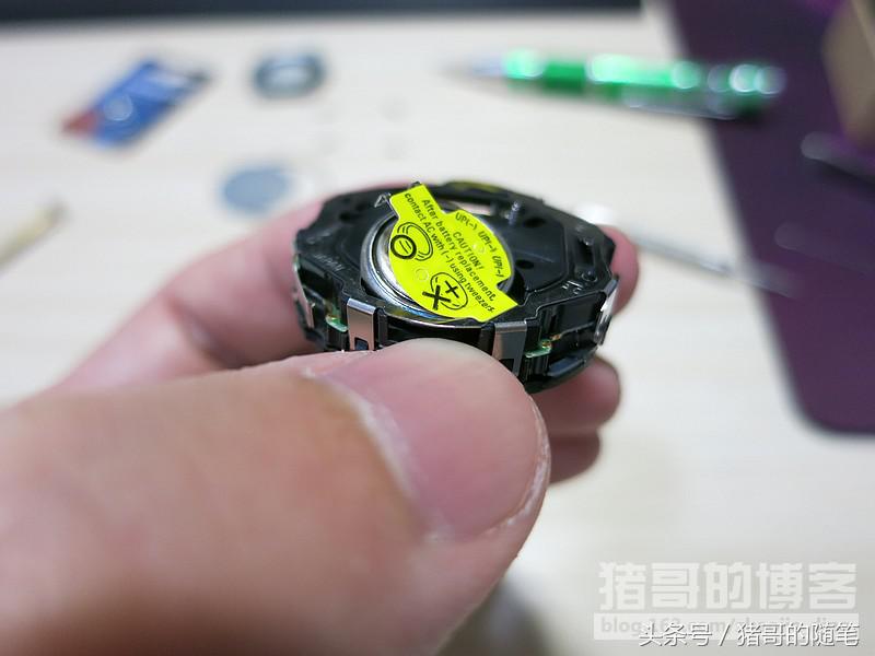 卡西欧g-shockga400换电池,卡西欧g-shock怎么换电池