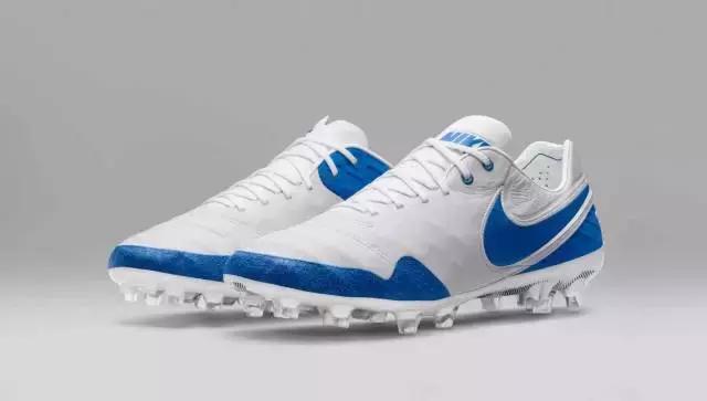 他们都穿什么篮球鞋,他们穿着什么用英语怎么说