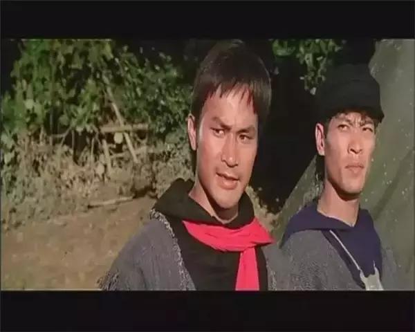 洪金宝被军官打是什么电影,当年被李小龙暴揍的洪金宝