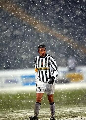 无兄弟不足球完整视频,无兄弟不足球翻译