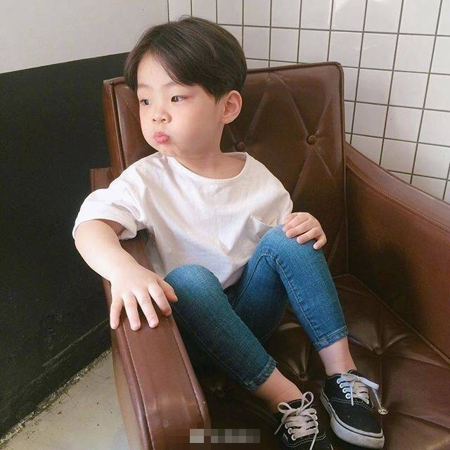 男生20到25岁穿搭简约,适合二十五岁男生的穿搭