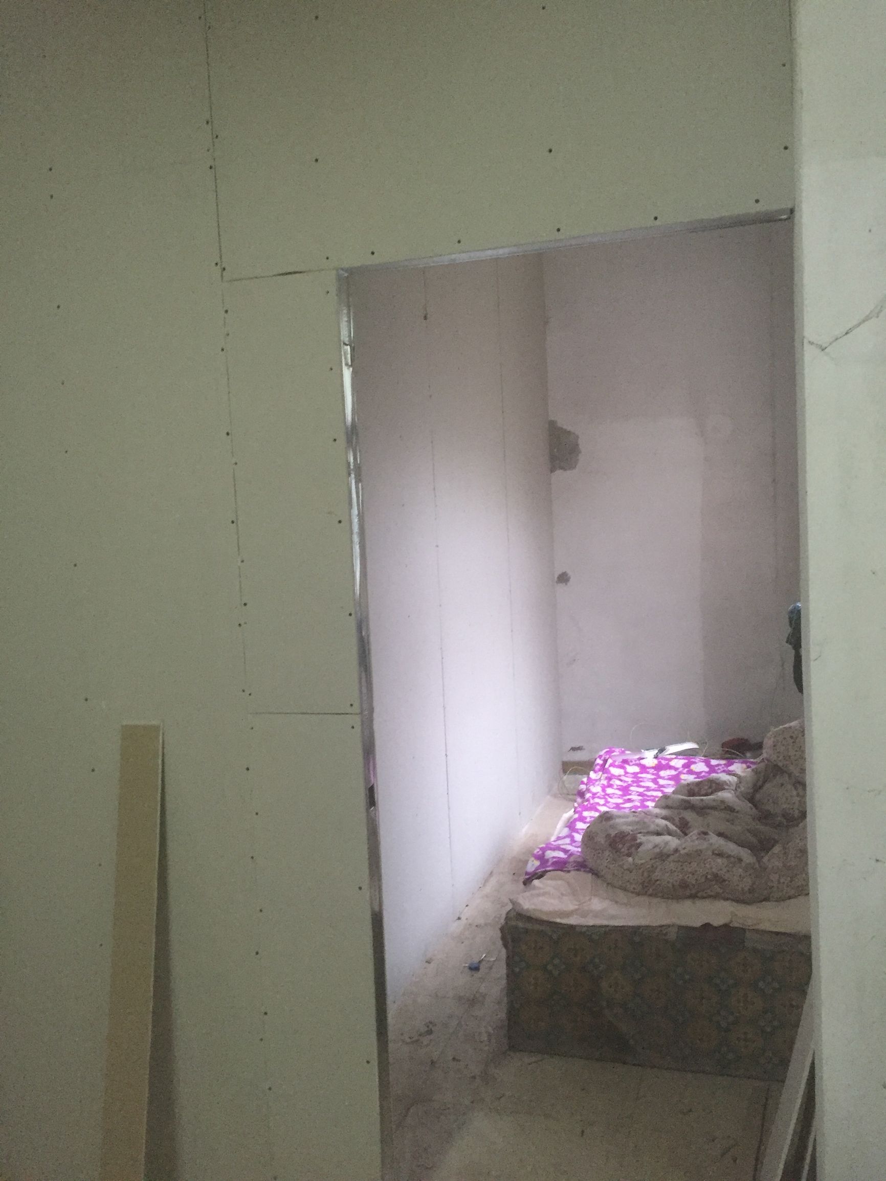 简单吊顶一般几天完成,地面170平方吊顶工费多少钱