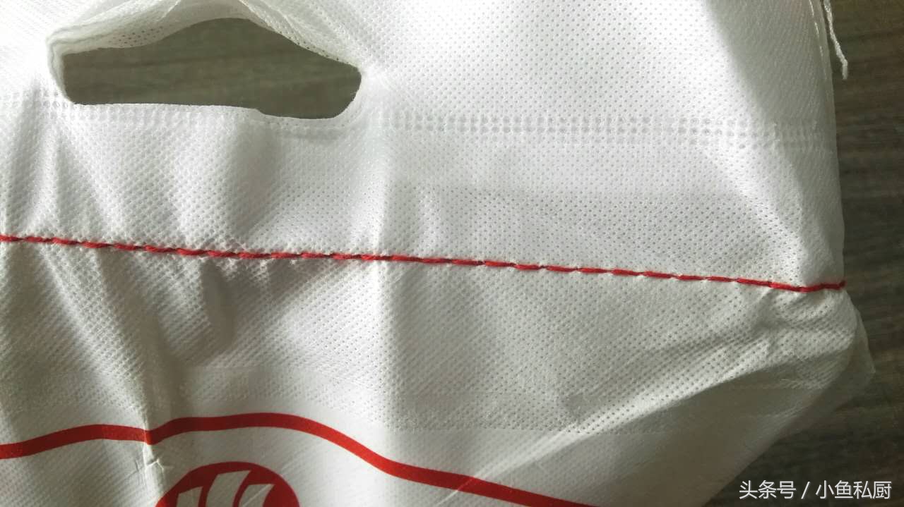 面粉袋压缩封口怎样打开,如何拆面粉袋的封口线