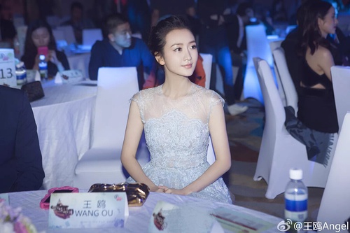 陈都灵颜值特征,陈都灵跟谁相似