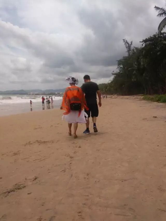 浪在枕边海在眼前——海南三亚行