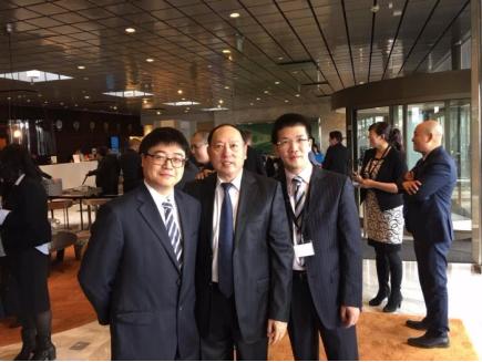 在芬兰与大大合影的华人科学家，是给世界留下中国印象的浙大学霸