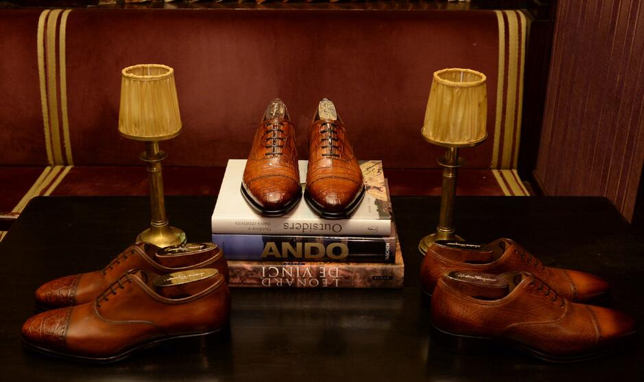 salvatoreferragamo鞋,salvatoreferragamo的私服穿搭
