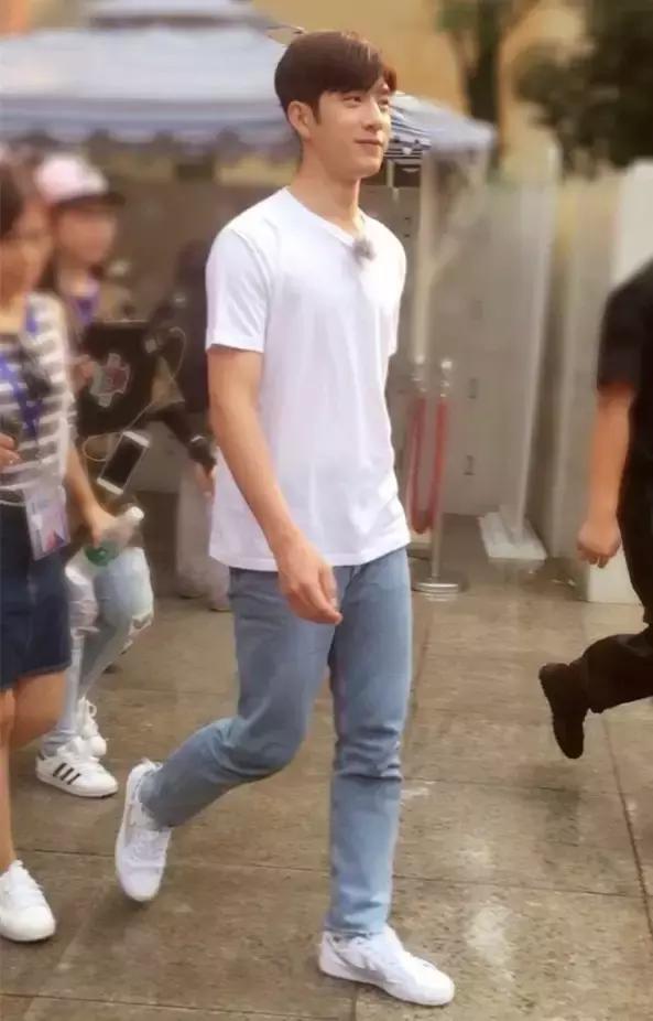 山寨回力鞋杨幂穿,杨幂回力鞋有木有字母