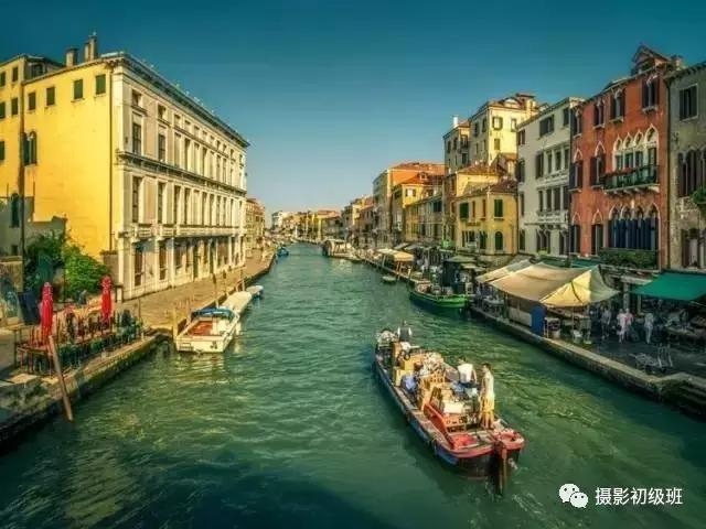 专业摄影师快速设置参数,快门调慢摄影师