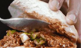 表说偶们不够洋气！但好吃呀！撸起袖子吃中华百年历史的汉堡！