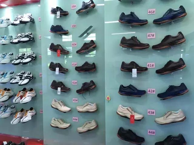 35年的制鞋经历，全球多个高尔夫赛事都指定要用他的球鞋