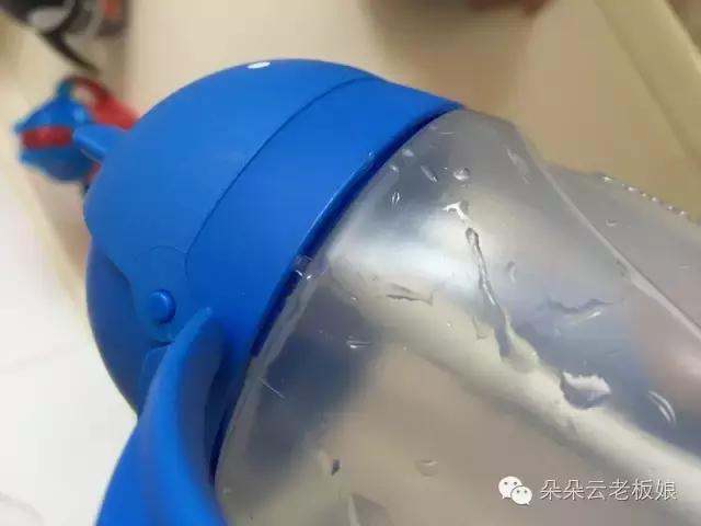 孩子不爱喝白开水用什么水杯,什么样的杯子让孩子爱上喝水