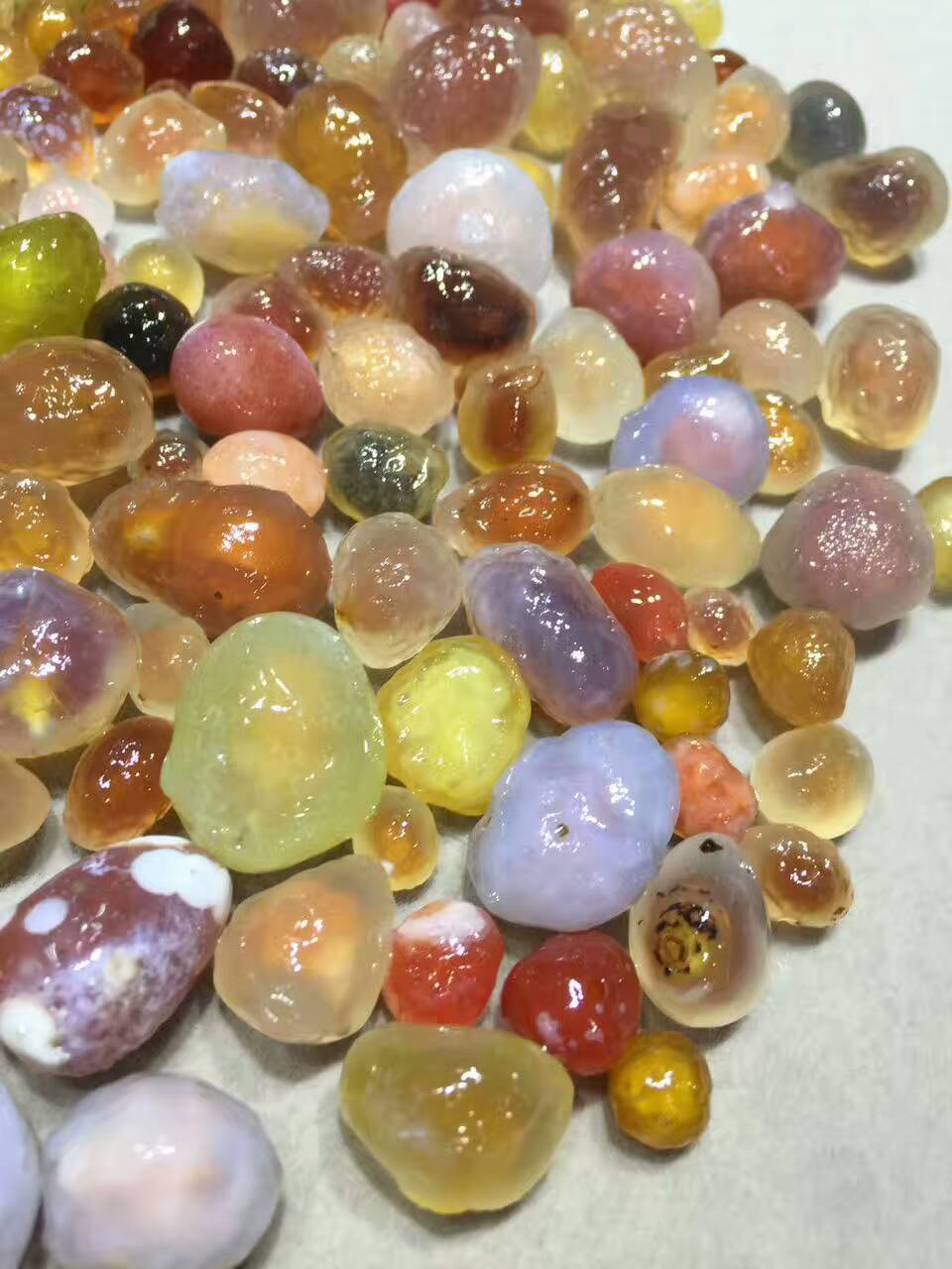 玛瑙原石的鉴别方法,玛瑙原石介绍及其鉴定方法