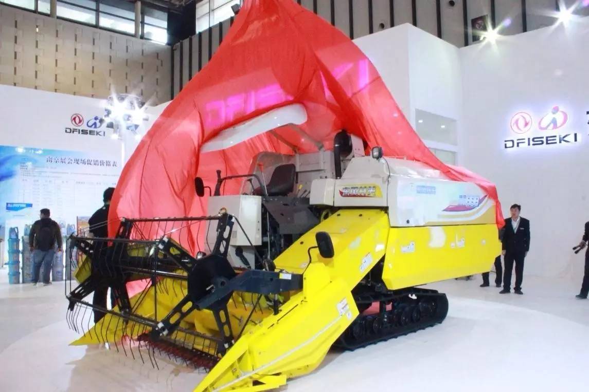 东风井关翼农ENC888全喂入收割机耀目上市