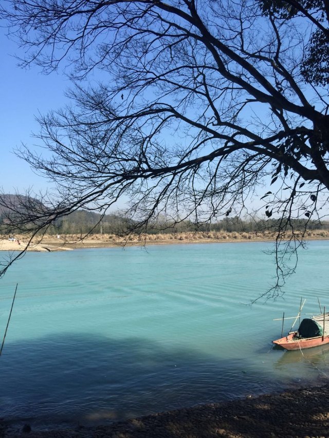 远山如黛原诗,远山如黛什么意思
