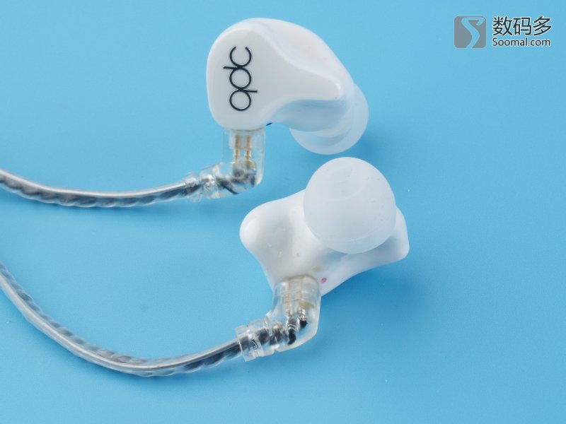 qdcv3变色龙耳机测评 (qcy入耳式蓝牙耳机测评推荐)