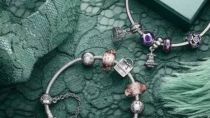 一入门窗深似海下一句是什么,一入侯门深似海三个字