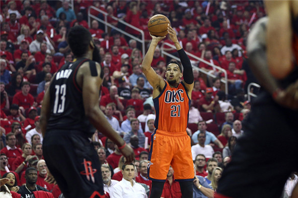 上火毒奶站:KD不在信追梦