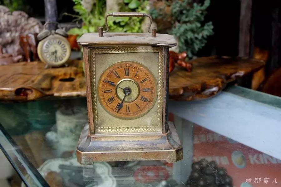 成都连环画小人书专卖店,成都老家具批发市场在哪里