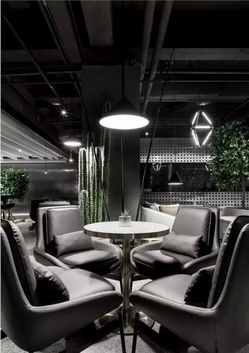 周杰伦网吧最新视频,周杰伦深圳开的高端网吧