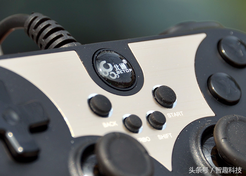 游戏手柄北通蝙蝠3s老款,北通蝙蝠3手柄怎么玩