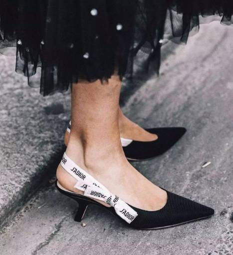 最近火爆了网红鞋,热度高的鞋