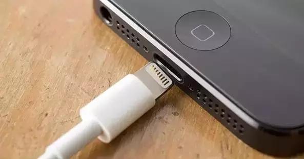 苹果数据线为何很贵,苹果原装数据线为啥那么贵