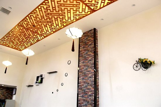 老奶奶都不扶就扶你什么梗,老奶奶不扶就服你下一句