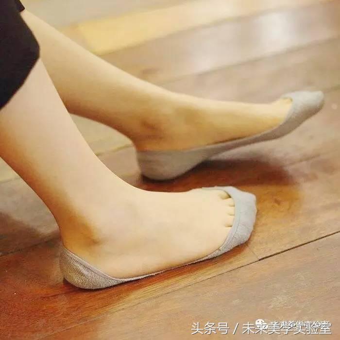 穿高跟鞋的漂亮方法慢动作,怎么穿高跟鞋才不会痛技巧